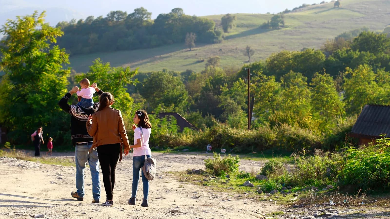 Outdoor Family Photography Near Ely: The Best Spots and What to Expect